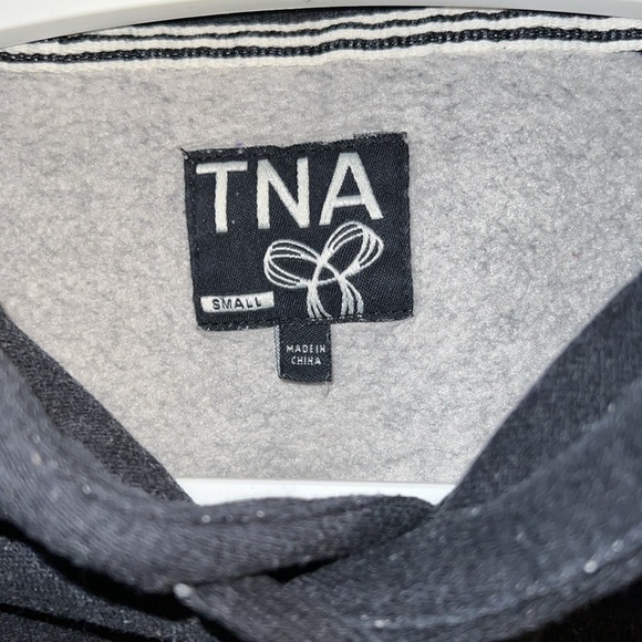 Women’s TNA Gray Pullover Hoodie Size Small - Picture 2 of 3